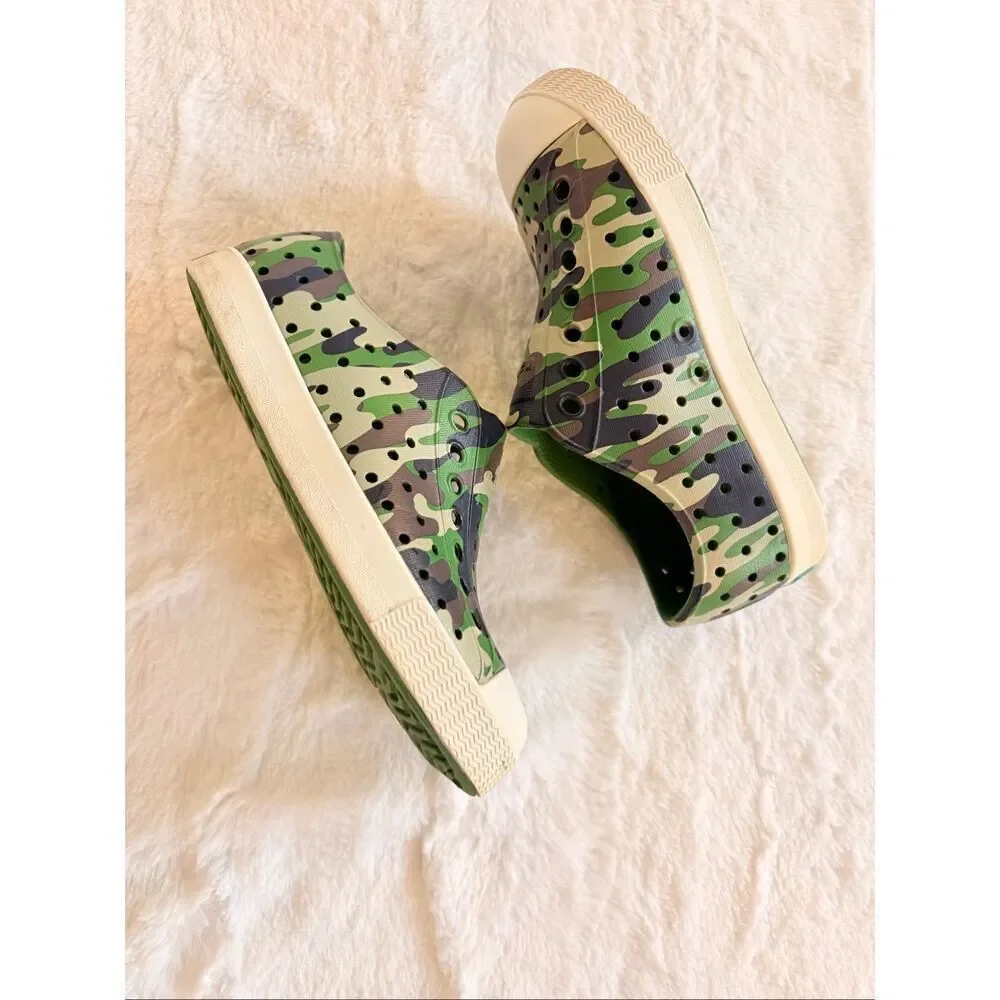 Native Shoes Green Camo size 9C